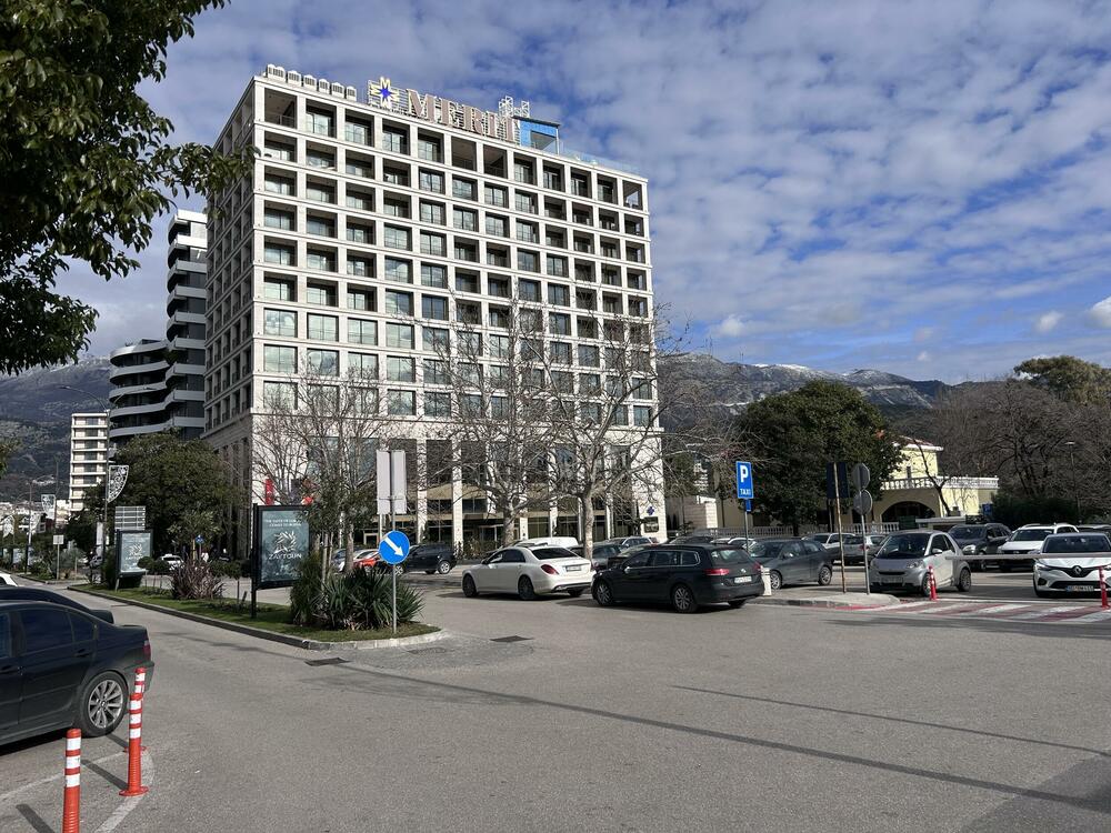 „Parkirana” samo obećanja: Đorđe Zenović, lider “Pokreta za grad”,...