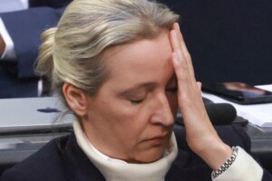 Flertovanje sa nacizmom