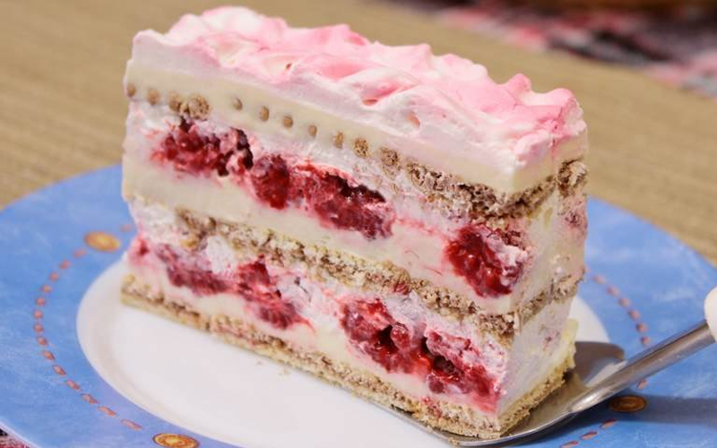 Voćna torta s turskim keksom