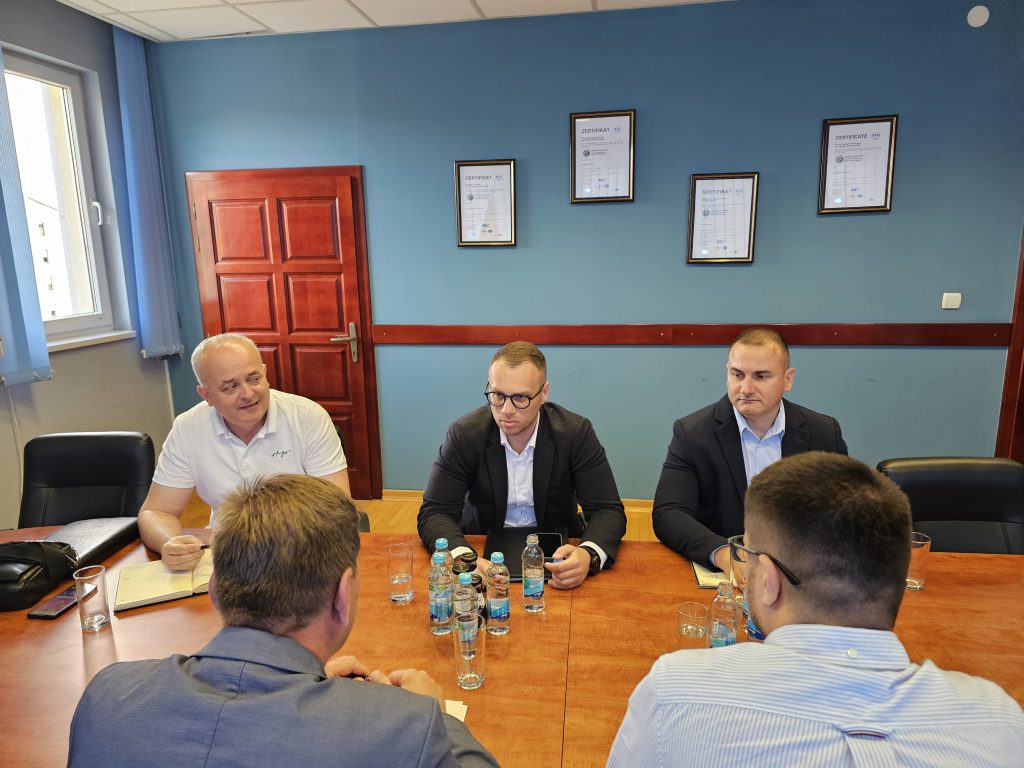 GAJIĆ I POPOVIĆ SA RUKOVODSTVOM „ELEKTRO-BIJELJINE“: NASTAVAK ULAGANJA U MODERNIZACIJU ELEKTROMREŽE U UGLJEVIKU