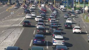 Blagdanski juriš na more počeo: Kolone i gužve već od ranog jutra na ključnim pravcima