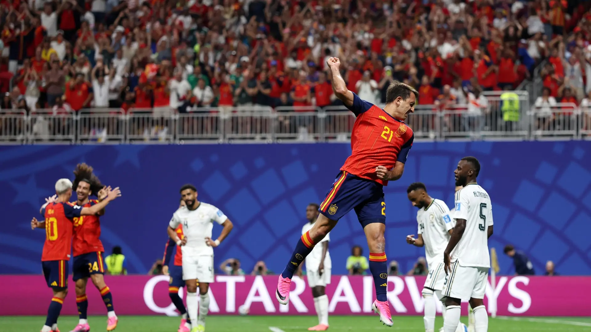  Un juez de EEUU excluye a la Roja de posibles embargos por el 'hachazo' renovable 