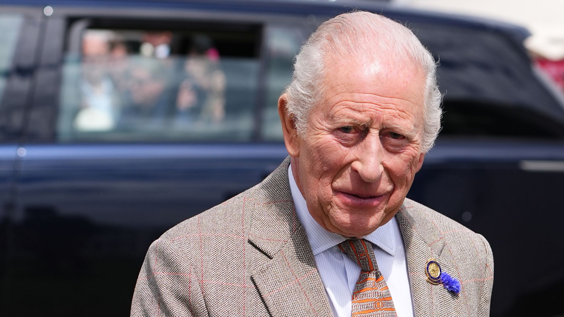 Which royals rent their homes and how much do they pay?