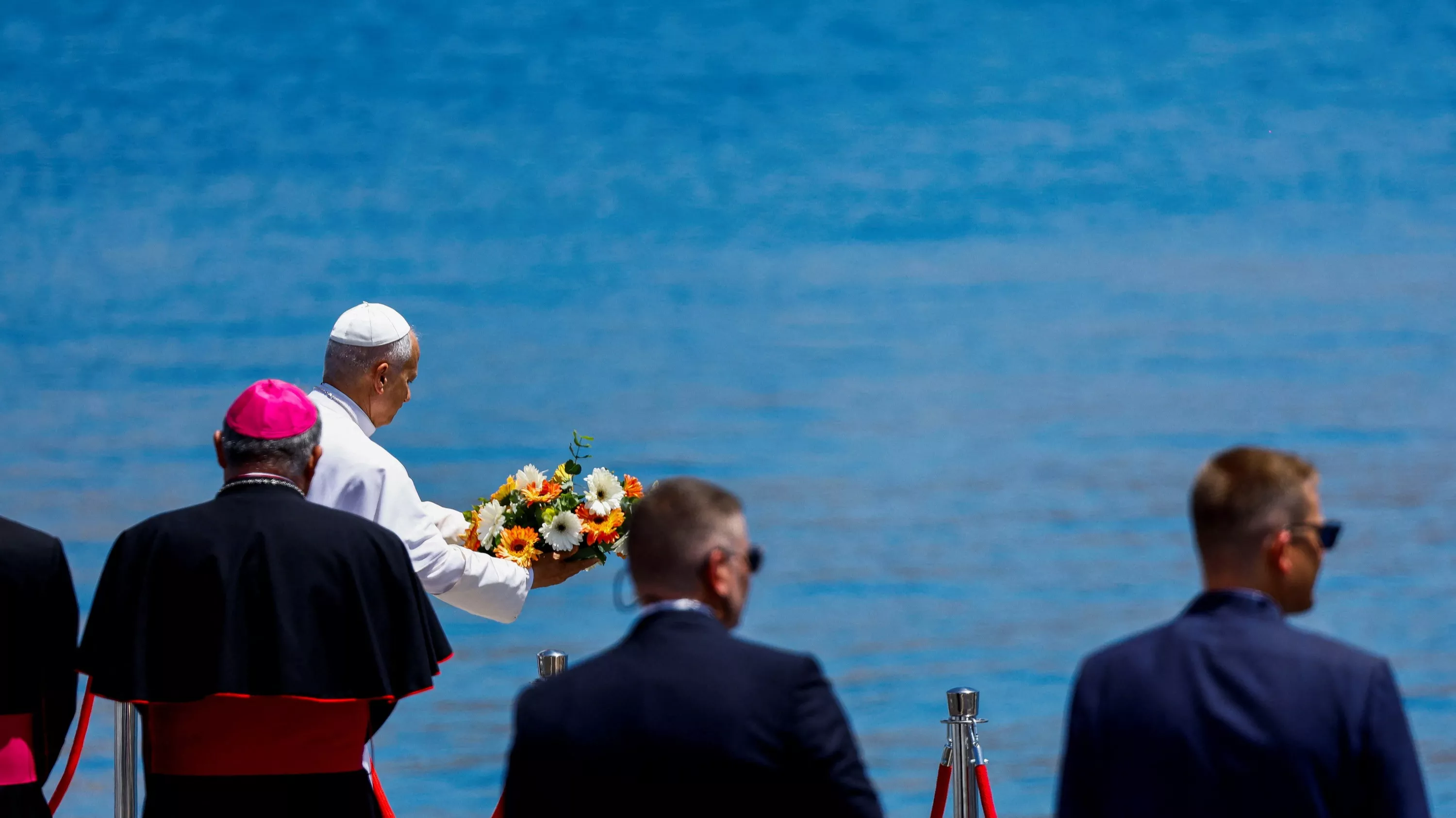Immigration : aux Canaries, Léon XIV invoque le « droit au refuge » tout en soulignant « le droit de rester chez soi »