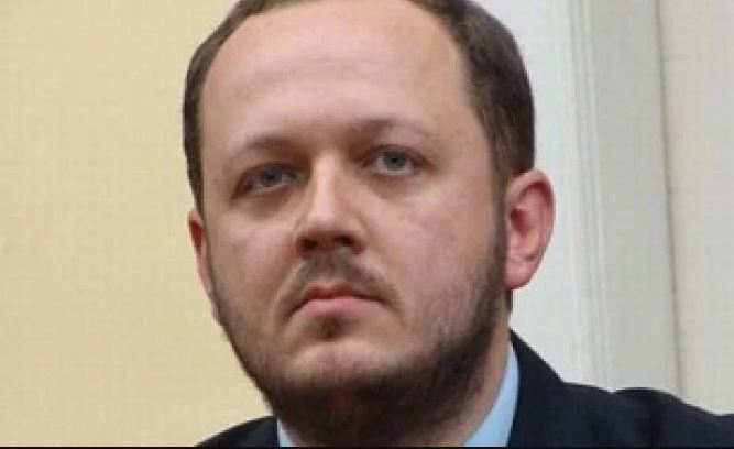 Surse: Adrian Papahagi, luat în calcul ca Ministru al Culturii în Guvernul Tomac