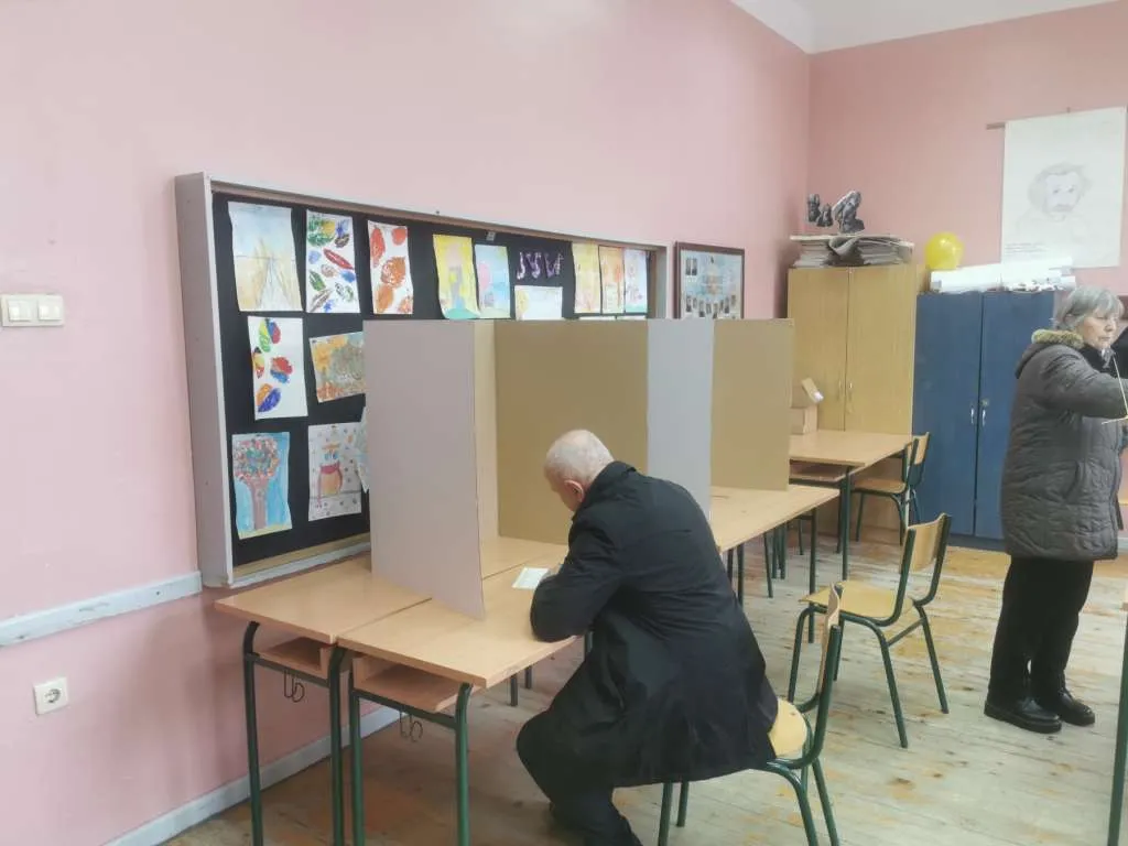 Kampanja već traje, a kazni nema: CIK pod pritiskom zbog lažnih potpisa i pravnog vakuuma