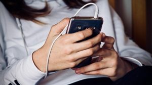 Komunikacija sa decom u eri digitalne buke
