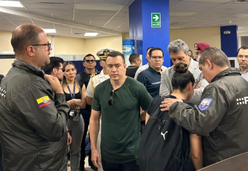 As Noboa’s popularity slides, pollster blames the government for not listening to the people