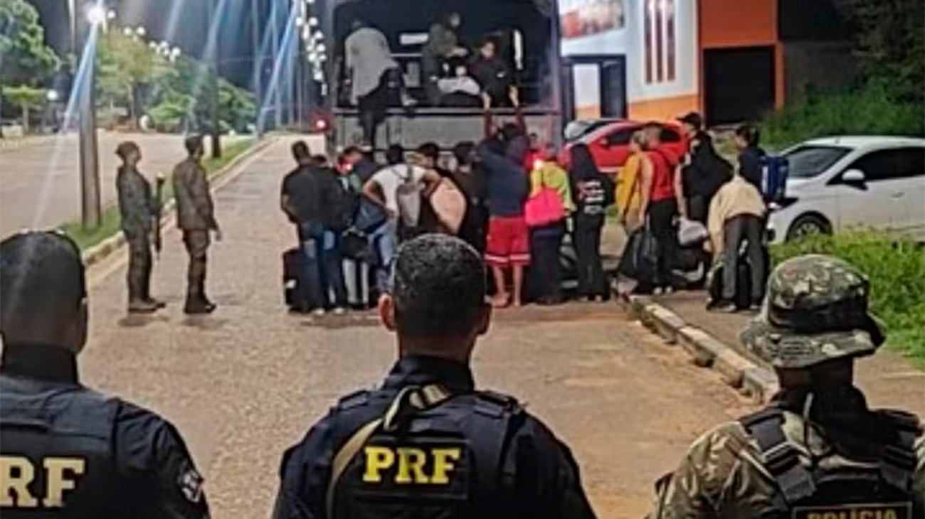 Este jueves, interceptaron a 35 migrantes de la Isla cruzando el puente Macuxis en Cantá, Roraima Norte, hacia Boa Vista.