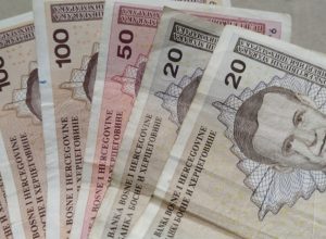 Naknade porodiljama: Uplaćeno po 200, 300, 400 i 500 KM