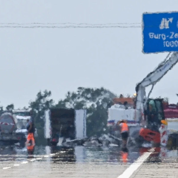 Toplotni talas u Nemačkoj izazvao otkazivanja vozova, deonica auto-puta A2 pukla od vrućine