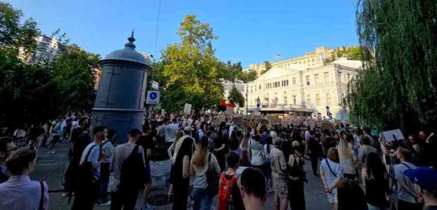 U Kijevu treći dan traju protesti u znak podrške Fedorovu