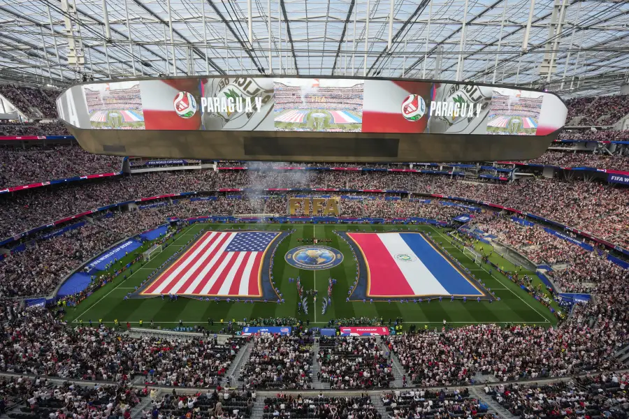 Traffic and pricey parking don't deter World Cup fans in Los Angeles