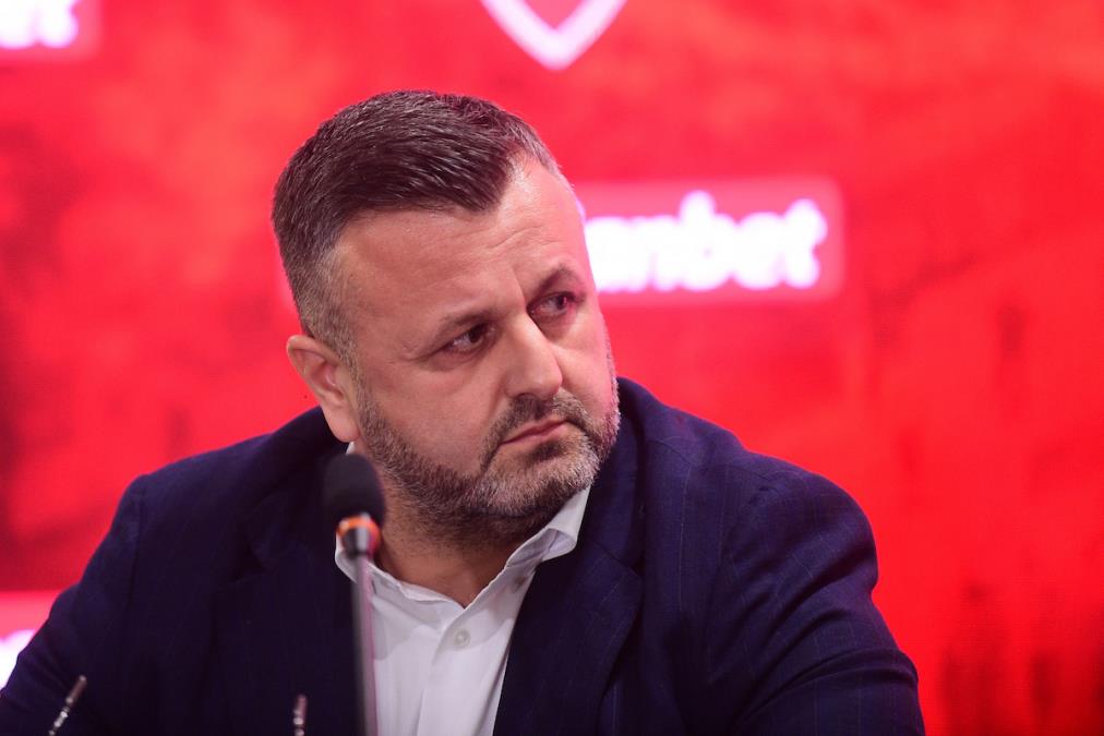 KOŠARKAŠKI GRADITELJ JE STIGAO NA MALI KALEMEGDAN! Željko Drčelić ga sačekao!