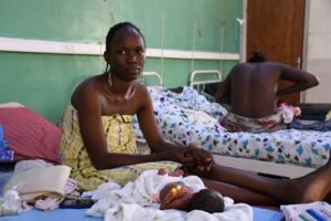 Les aides humanitaires commencent à chuter en RCA : Selon l’OCHA, 887 000 personnes ont reçu une aide humanitaire en Centrafrique en 2025, soit la moitié de la cible visée