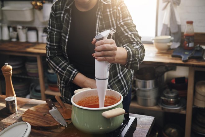 Omaka iz pečene zelenjave, ki jo Jamie Oliver vedno hrani v zamrzovalniku