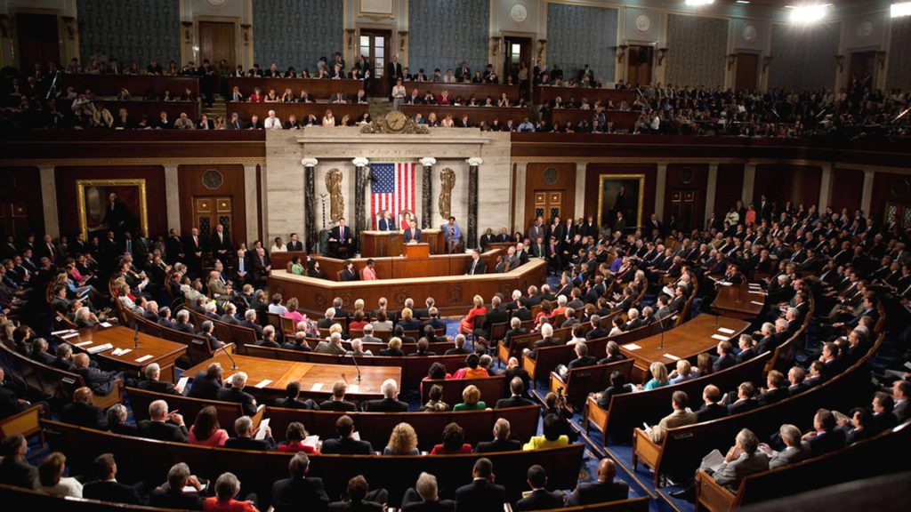 Congreso de EEUU busca frenar la ofensiva militar de Trump contra Irán