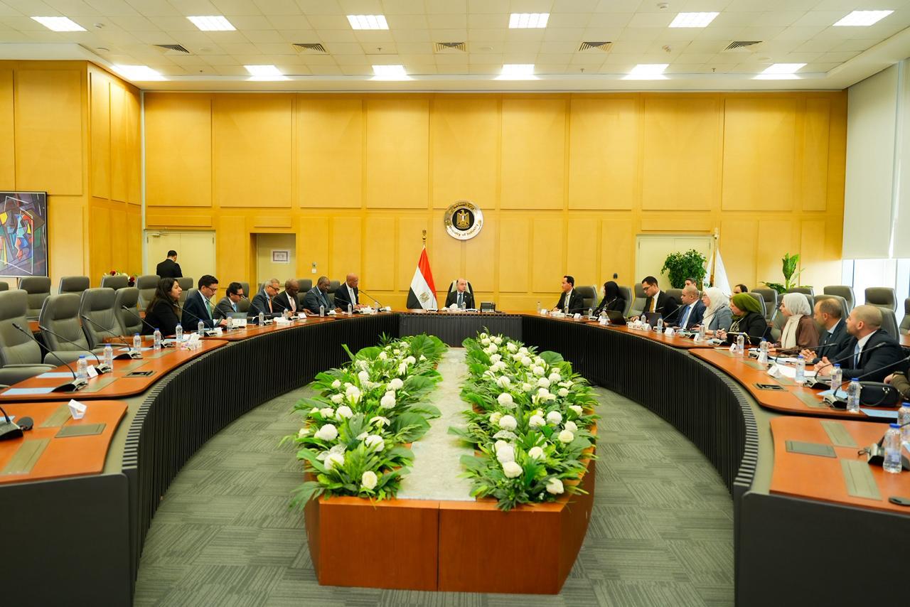 Investment minister, IFC discuss enhancing Egypt’s business environment