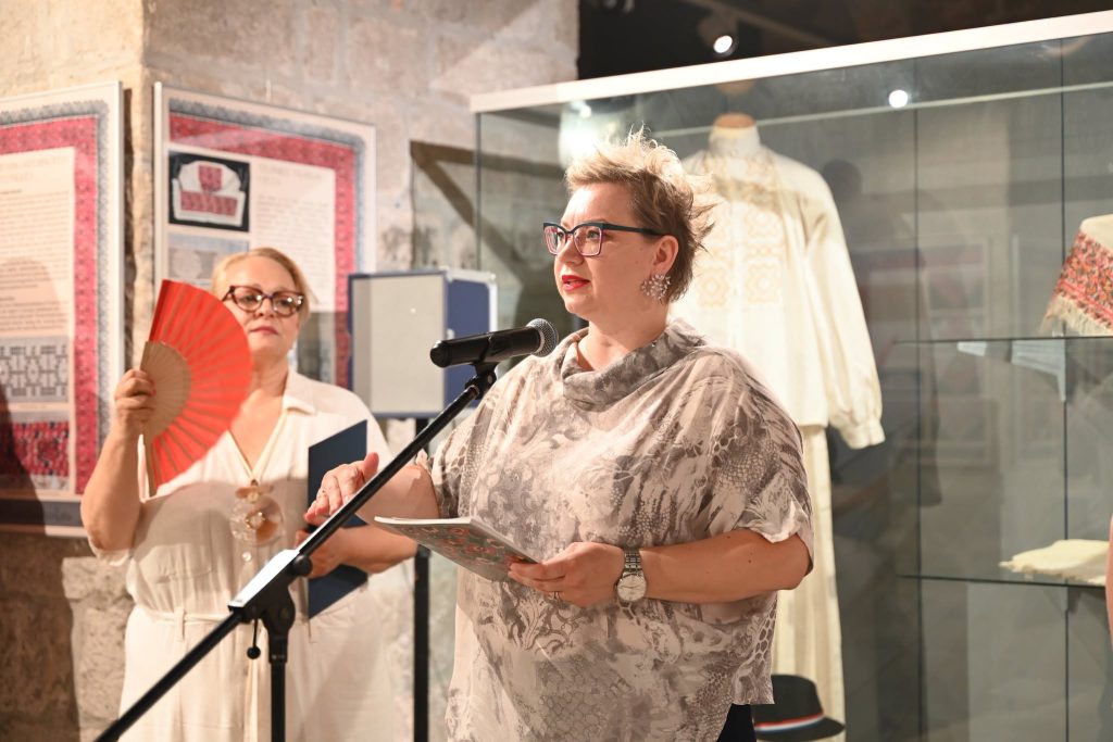 Oglavlja iz fundusa Muzeja Moslavine Kutina gostuju u Dubrovačkom muzeju