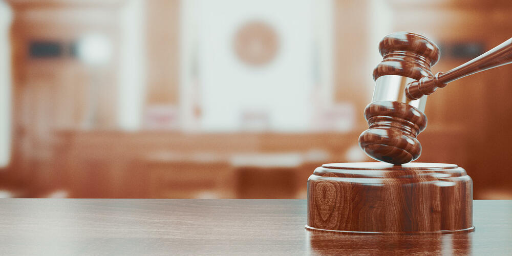 Težak incident u sudu: Ubović glavom krenuo na Abazovića,...