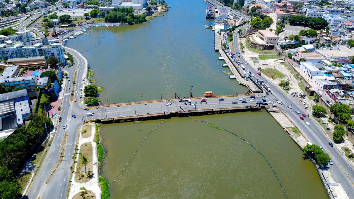 
                ¿Pasarás por el Puente Flotante este sábado? Esto es lo que debes saber
            