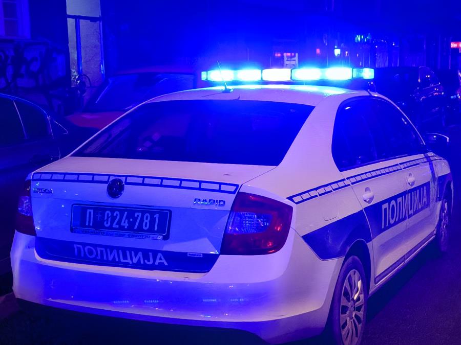 UPAO U SALON I PRETIO BIVŠOJ DEVOJCI DA ĆE UBITI NJU I DETE Užas na Zvezdari: Pretio i mušterijama