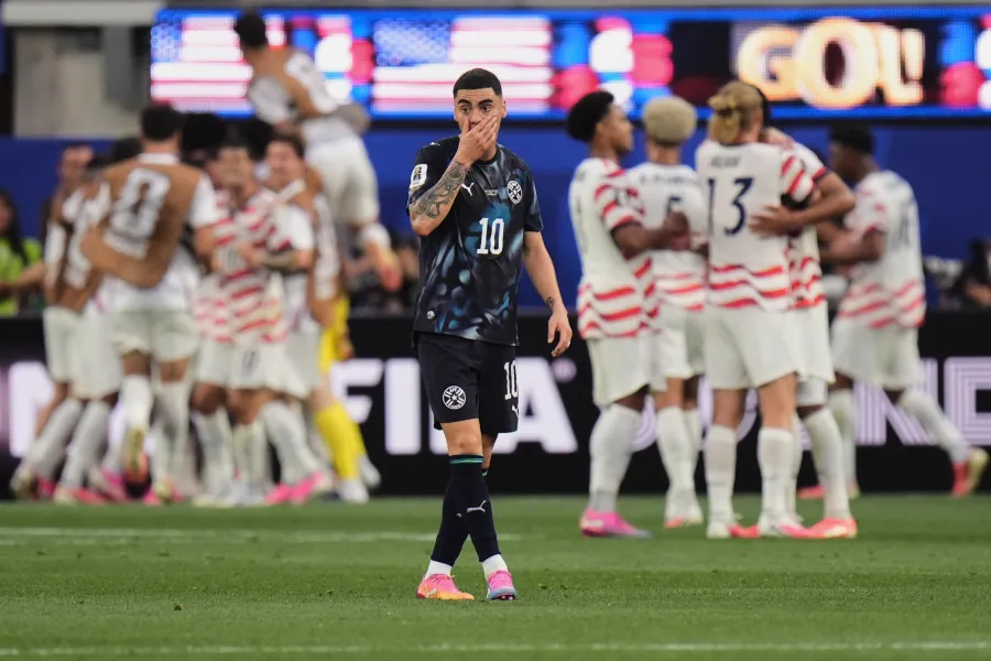 US opens its home World Cup with a dynamic 4-1 victory over Paraguay, sparked by Balogun's 2 goals