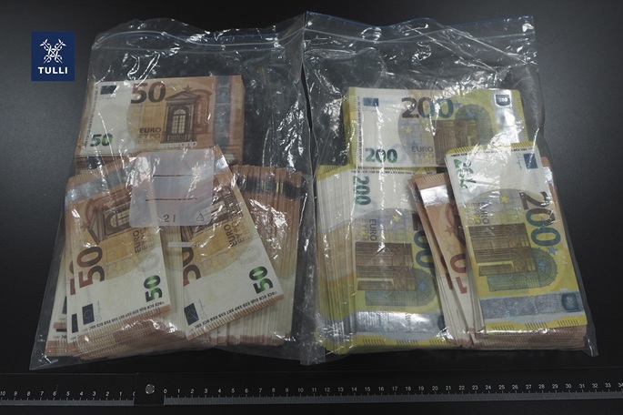 Bulgaria busts workshop making fake euro banknotes