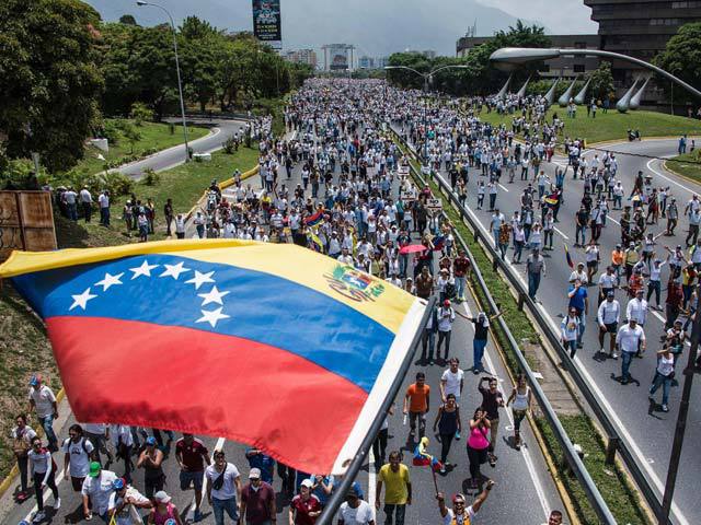FT: Administraţia Trump a obţinut venituri de peste 13 miliarde de dolari din vânzările de petrol venezuelean în acest an, dar nu se ştie ce s-a întâmplat cu banii
