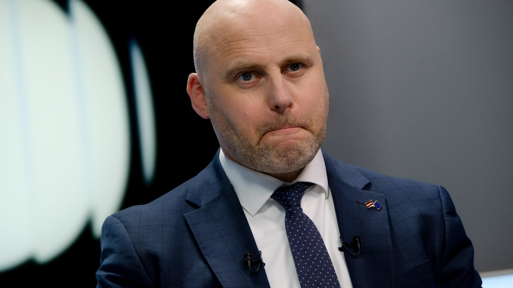 Uzņēmumi izlozes kārtībā varētu revidēt ministriju budžetus - premjers grib īstenot Igaunijas eksperimentu