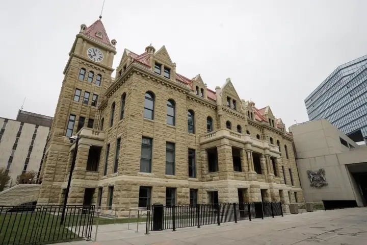 Province says Calgary is ‘free’ to introduce a lobbyist registry in wake of RCMP probe