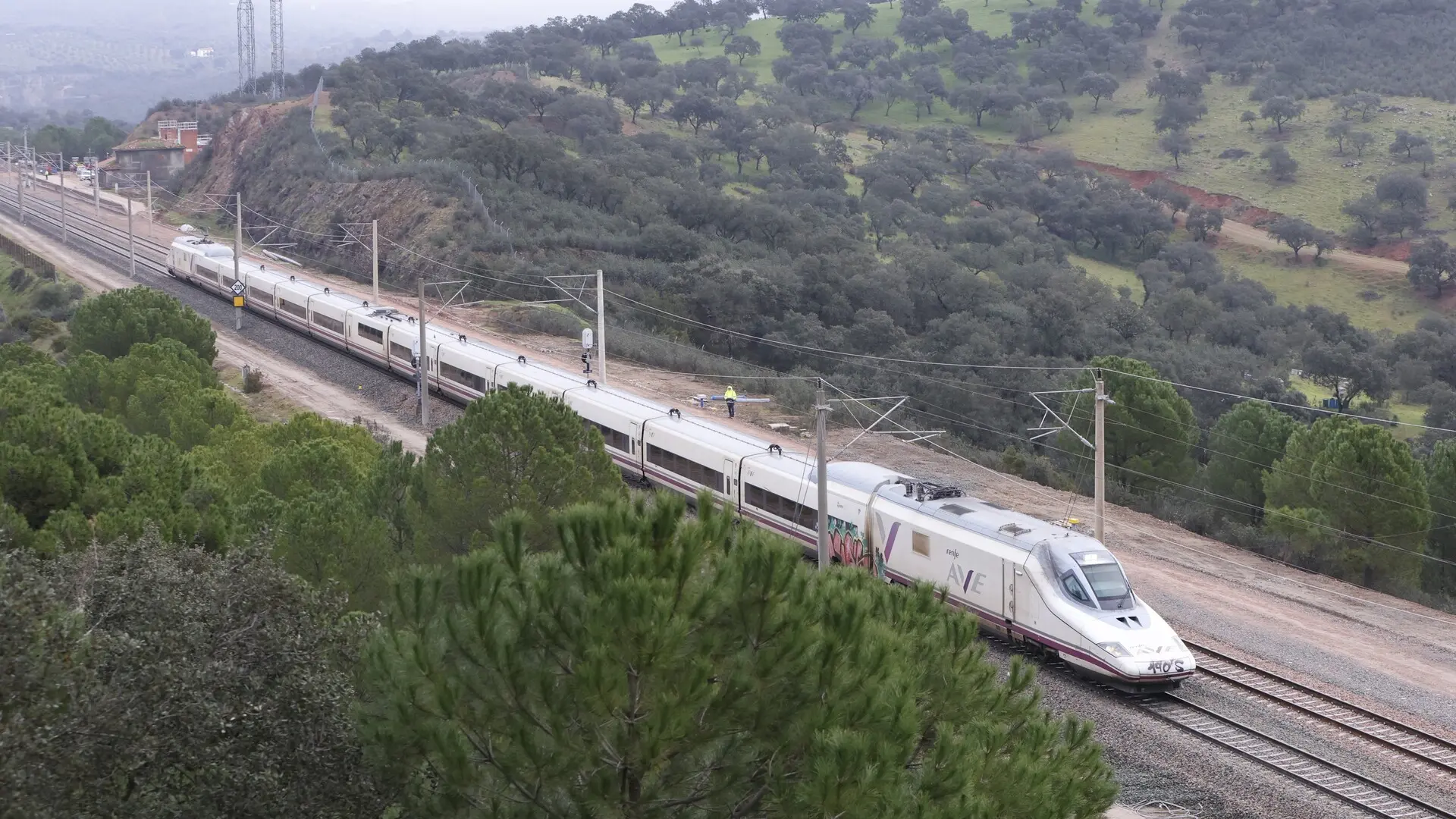  Suspendida la alta velocidad entre Madrid y Andalucía por un incendio en Córdoba 