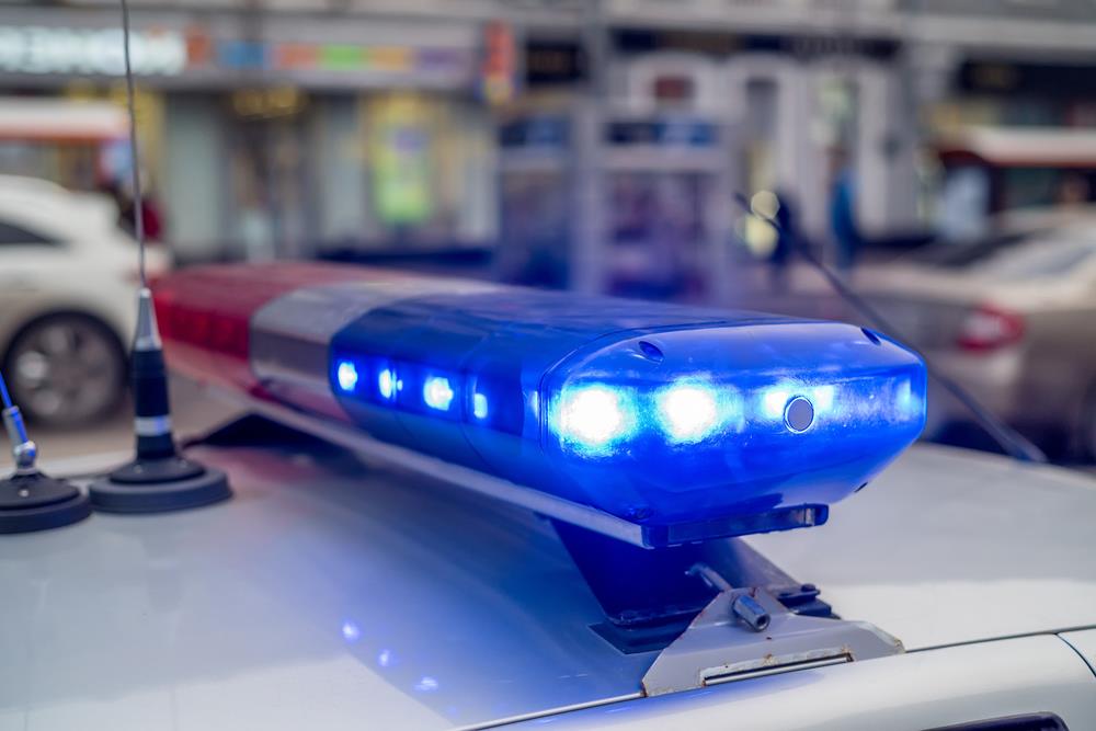 UŽAS NA KiM! PUCAO IZ KALAŠNJIKOVA NA PUN AUTOBUS: Napadač uhapšen, zaplenjeno oružje