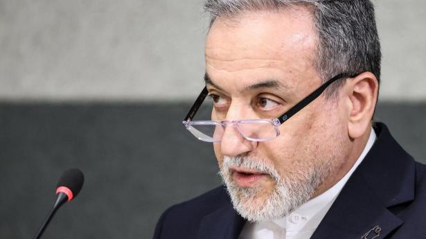 Amerikansk militær nedskyder iranske droner i Hormuzstrædet