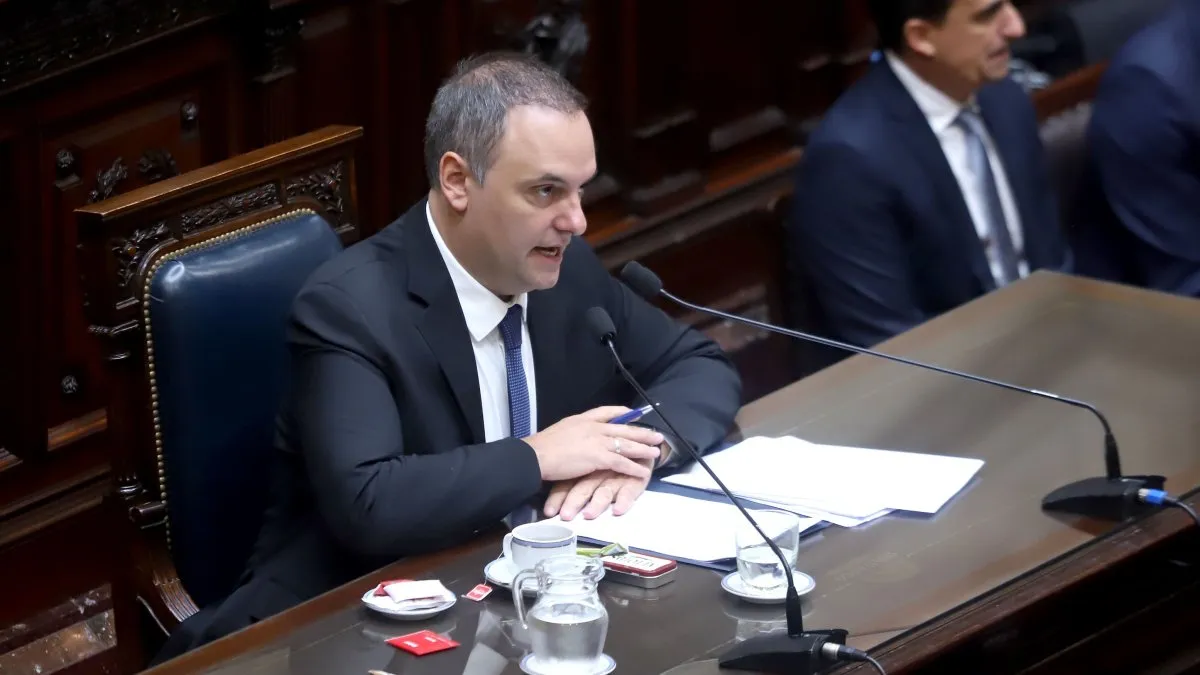 Manuel Adorni declaró en 2025 ingresos exentos de Ganancias seis veces superiores a su salario como funcionario