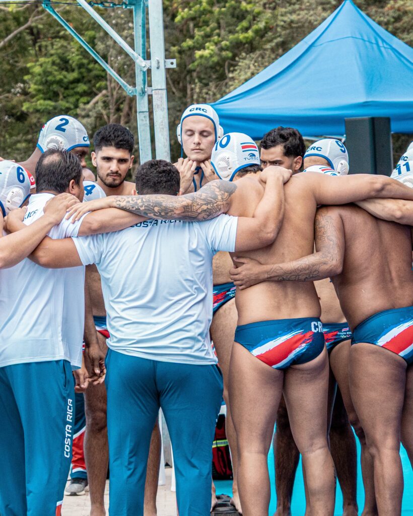Polo acuático da el banderazo de salida de los Juegos Centroamericanos y del Caribe con triunfo ante el anfitrión