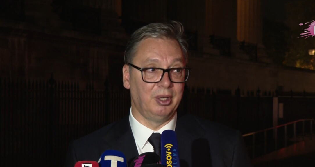 "ŽAO MI KAD VIDIM DA POJEDINI NE VOLE SVOJU ZEMLJU" Vučić iz Pariza: Skoro 3.000 prijava stiglo na portalu! I kad imam drugačiji stav ne moram nikog da vređam