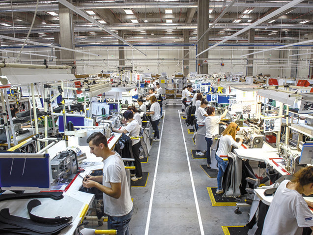 Euro Auto Plastic Systems, subsidiara locală a francezilor de la Faurecia, aproape şi-a triplat profitul în 2025, la peste 90 mil. lei, şi afaceri de 821,4 mil. lei