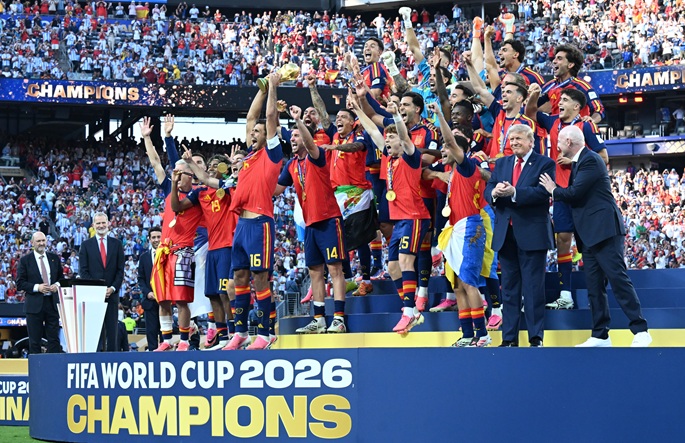 Late Torres strike fires Spain to World Cup title