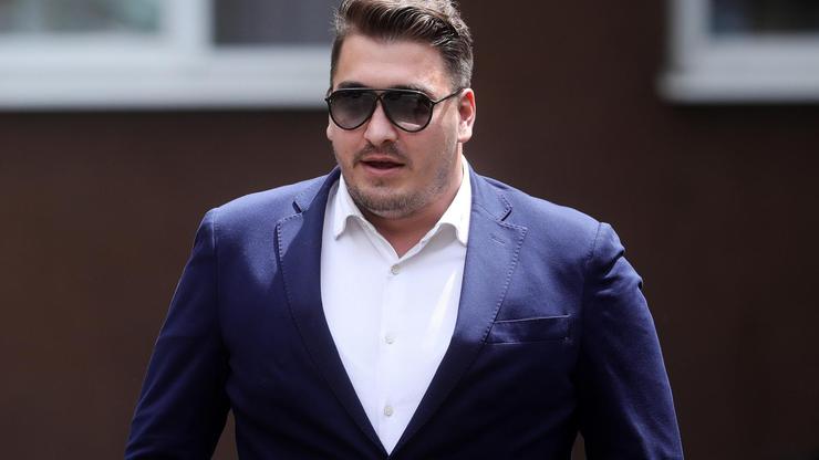 SAMO SI IM JE JOŠ ON FALIO: Zovu ga podbuhli čakijaš SDA, ne bez razloga