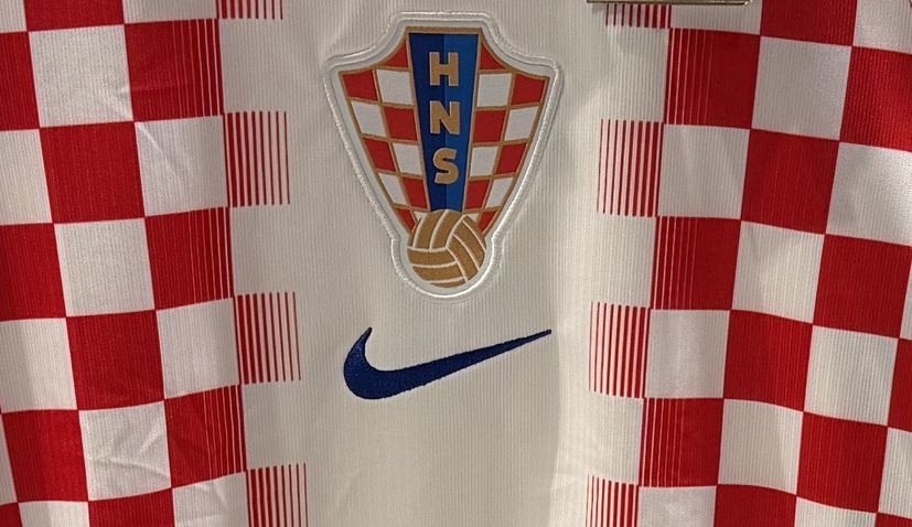 No red and white checks for Croatia against England in World Cup opener
