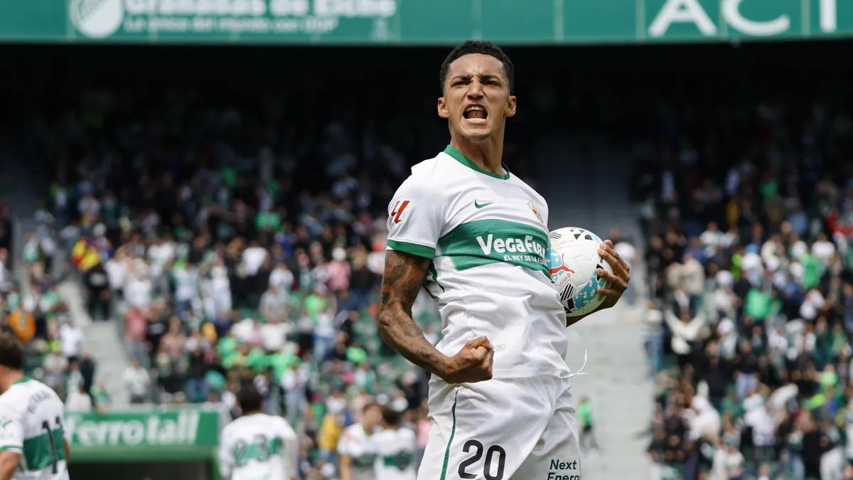 El uruguayo Álvaro Rodríguez, hijo del ex Peñarol Coquito Rodríguez, cambia de liga en una millonaria transferencia que le dejará buenos ingresos a Real Madrid
