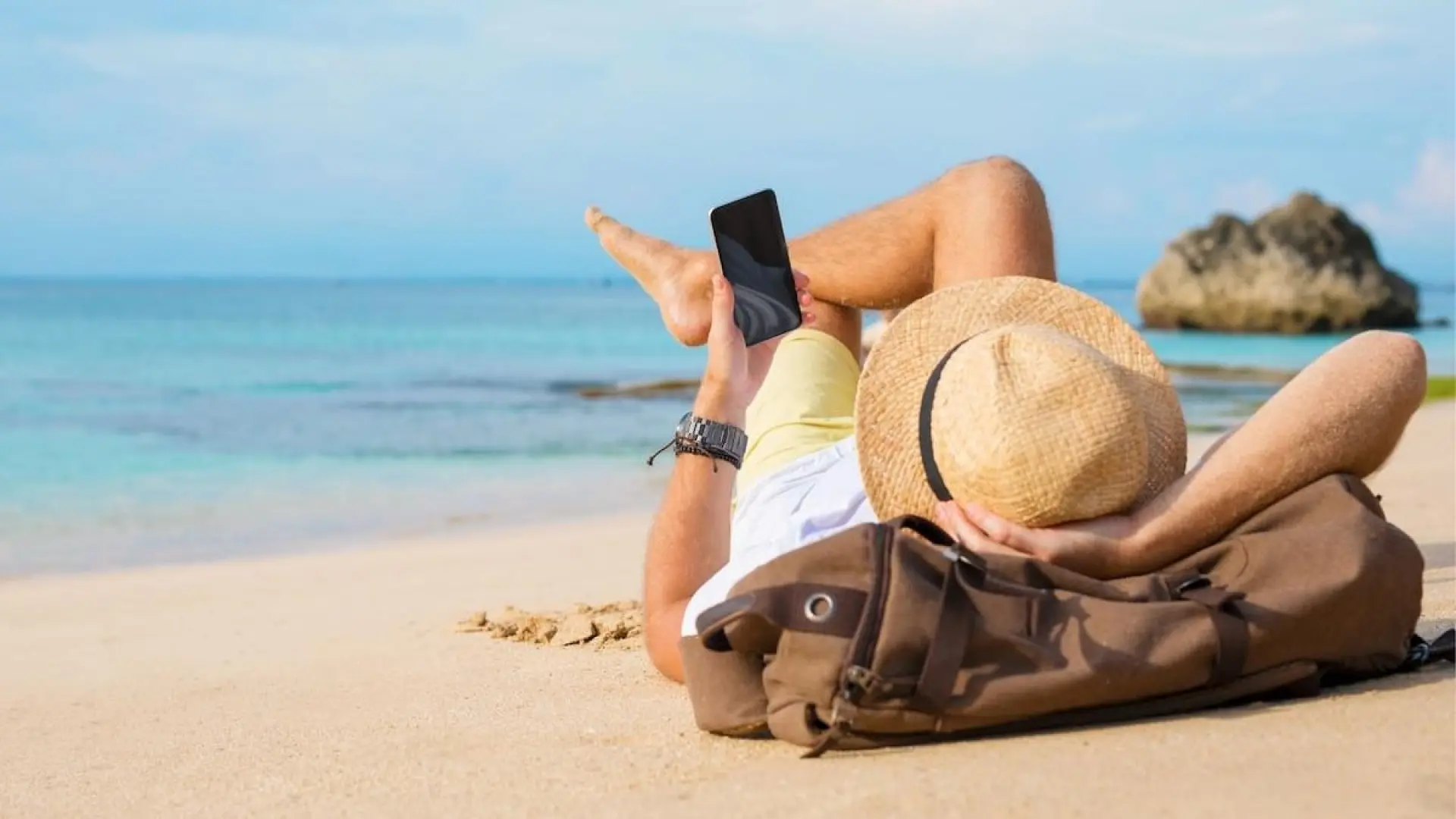  Tu móvil funcionará mejor este verano: así notarás el refuerzo del 5G en playas, festivales y zonas del eclipse 