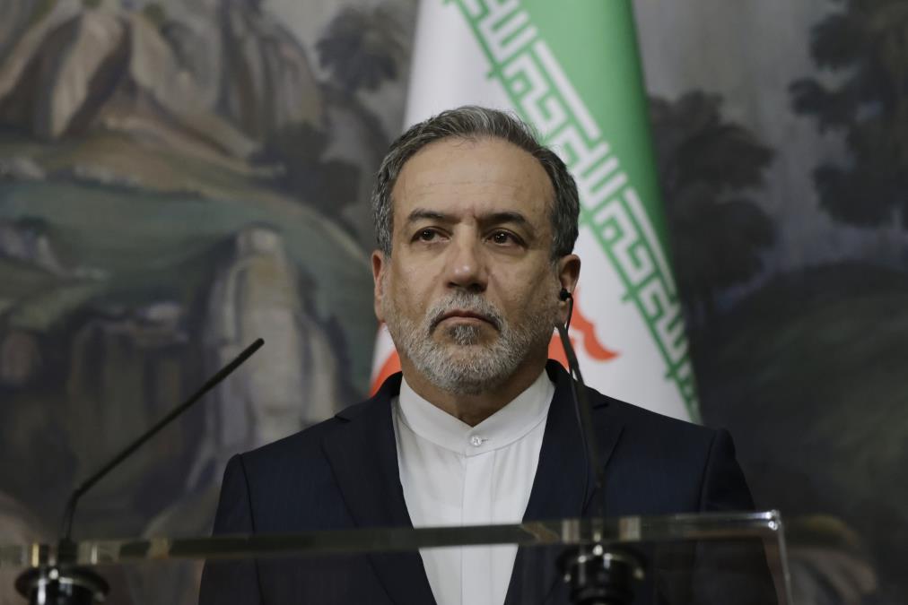 IRANSKI MINISTAR UPOZORIO SAD: Neka se Amerika uzdrži od novih vojnih avantura
