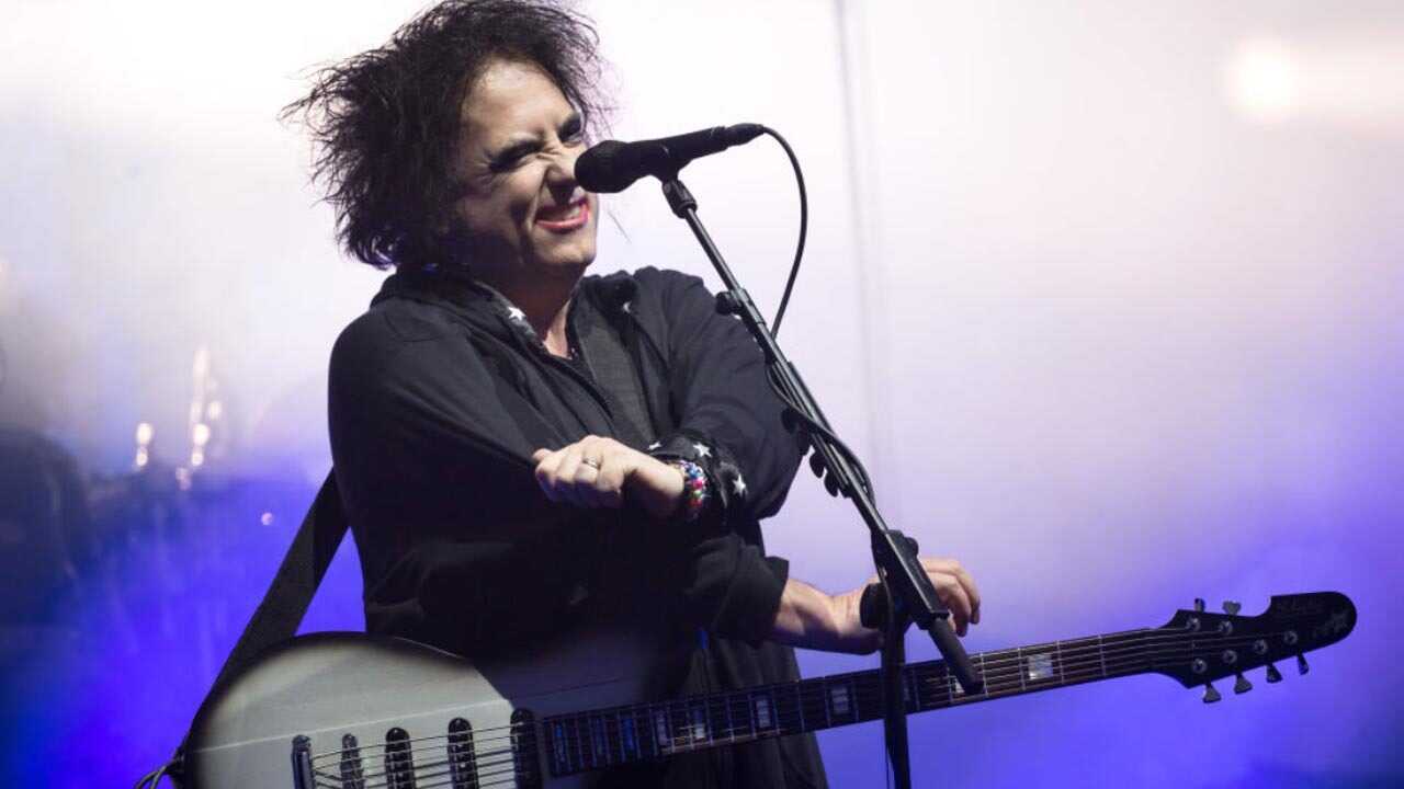 Robert Smith adelantó que The Cure prepara dos discos nuevos