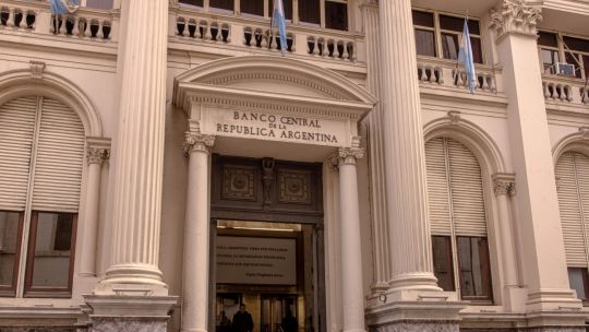 Argentina’s dollar buying tops US$10 billion goal on export boom