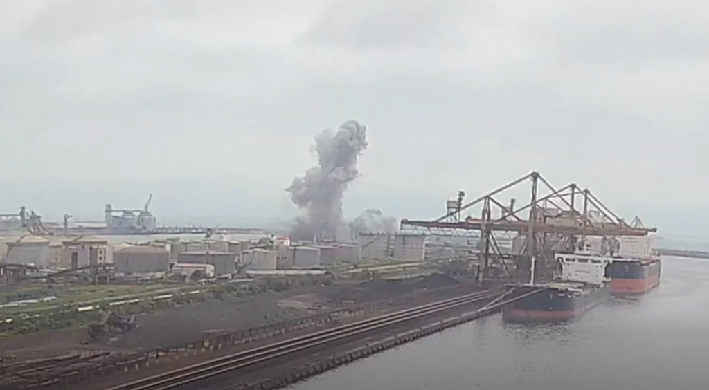 VIDEO | O dronă marină a explodat vineri în Portul Constanța. MApN: Este de tipul celor folosite în războiul din Ucraina